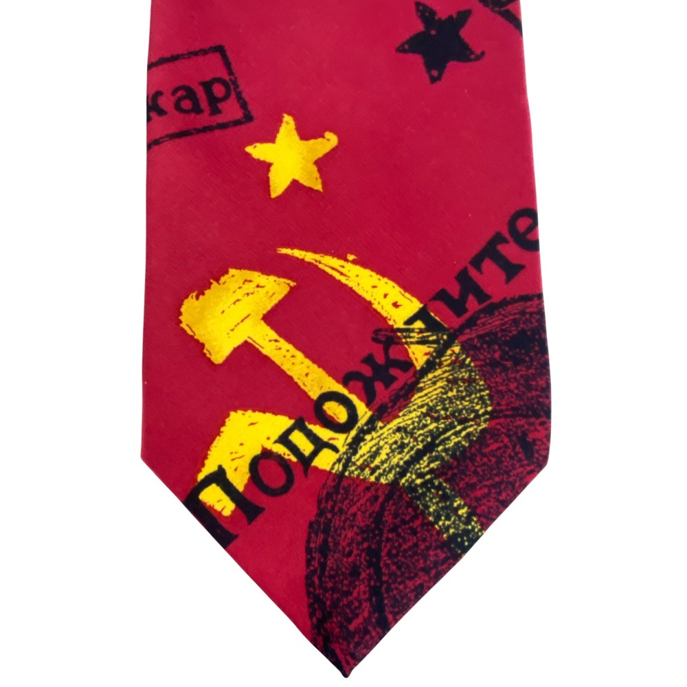VTG 1991 The Beatles Silk Tie Mens Back In The USSR Red Soviet Art Apple 56x4